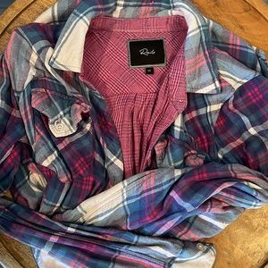 Rails button down